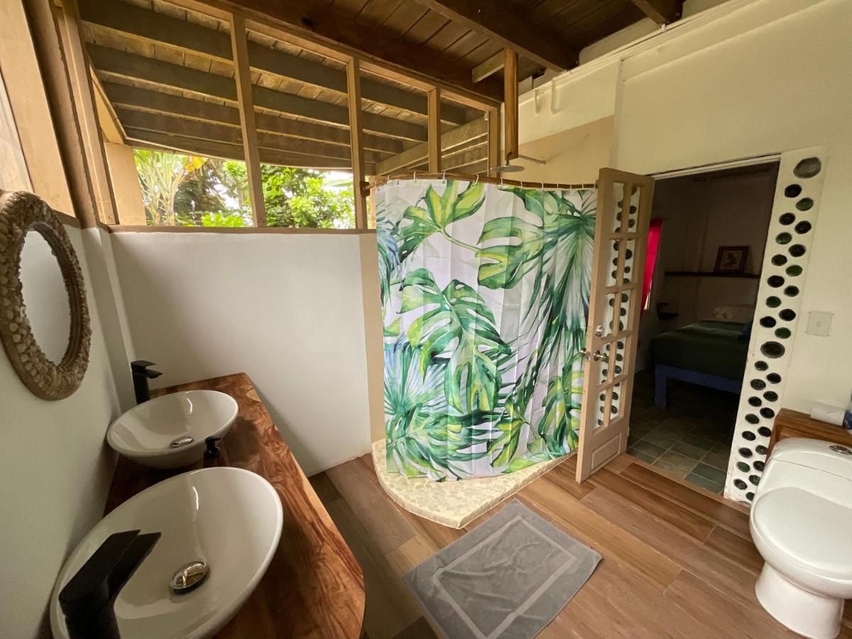 بوكاس تاون Tesoro Escondido Ecolodge Cabinas المظهر الخارجي الصورة